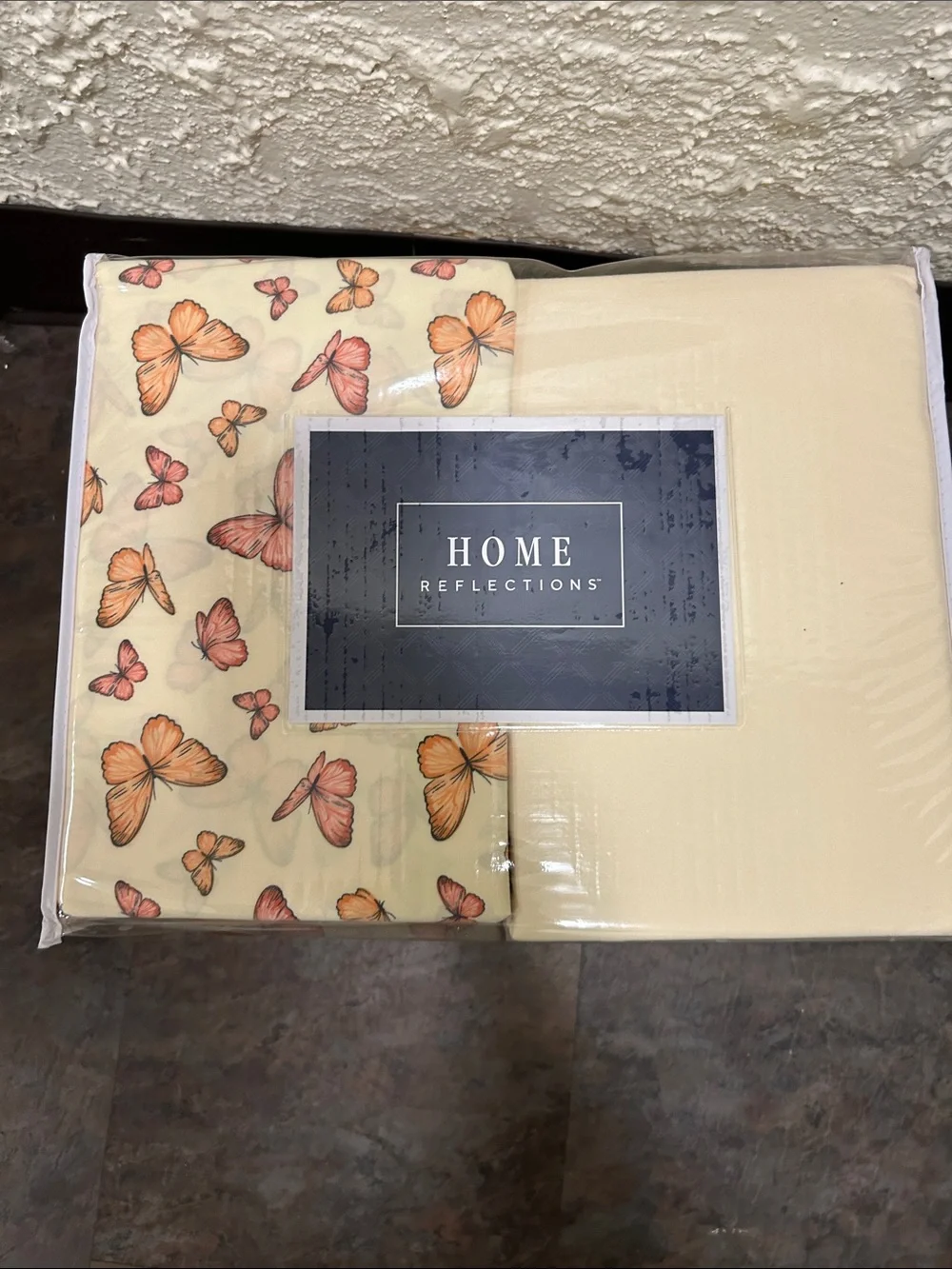 HOME REFLECTIONS Buttercream & Orange Butterfly 2 QUEEN SIZE SHEETS BRAND NEW